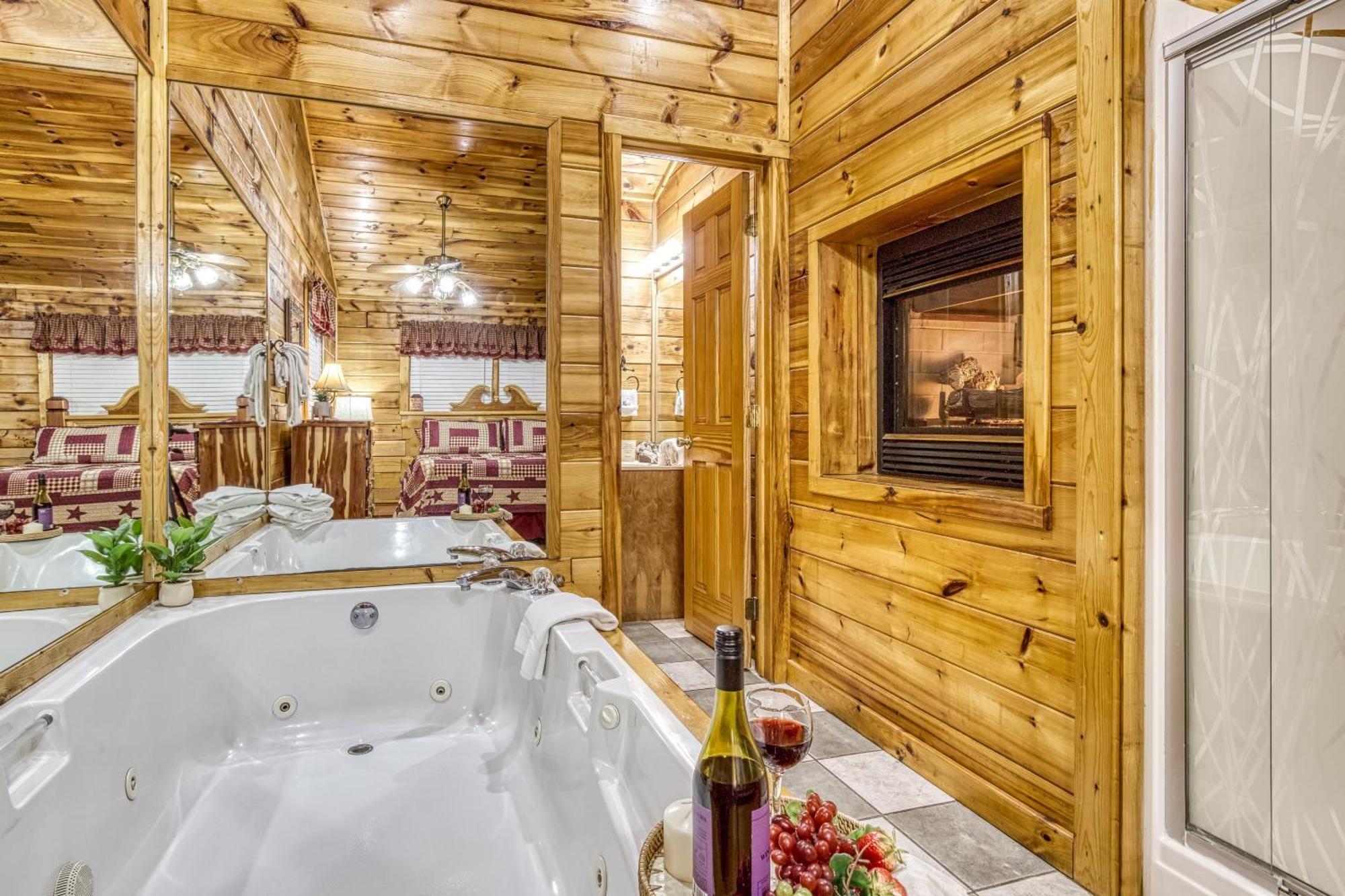 Romantic Retreat Гатлинбург Экстерьер фото