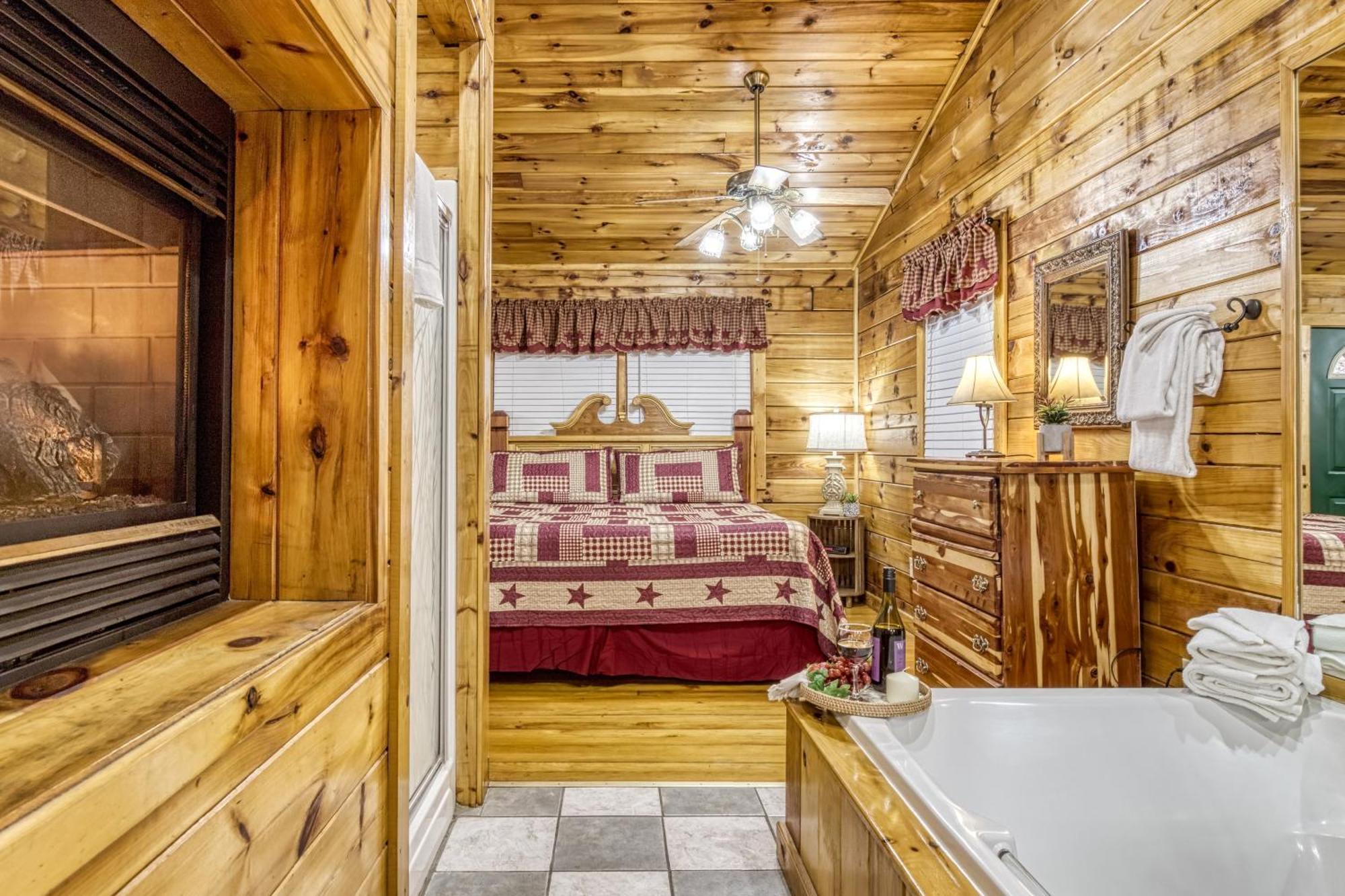 Romantic Retreat Гатлинбург Экстерьер фото