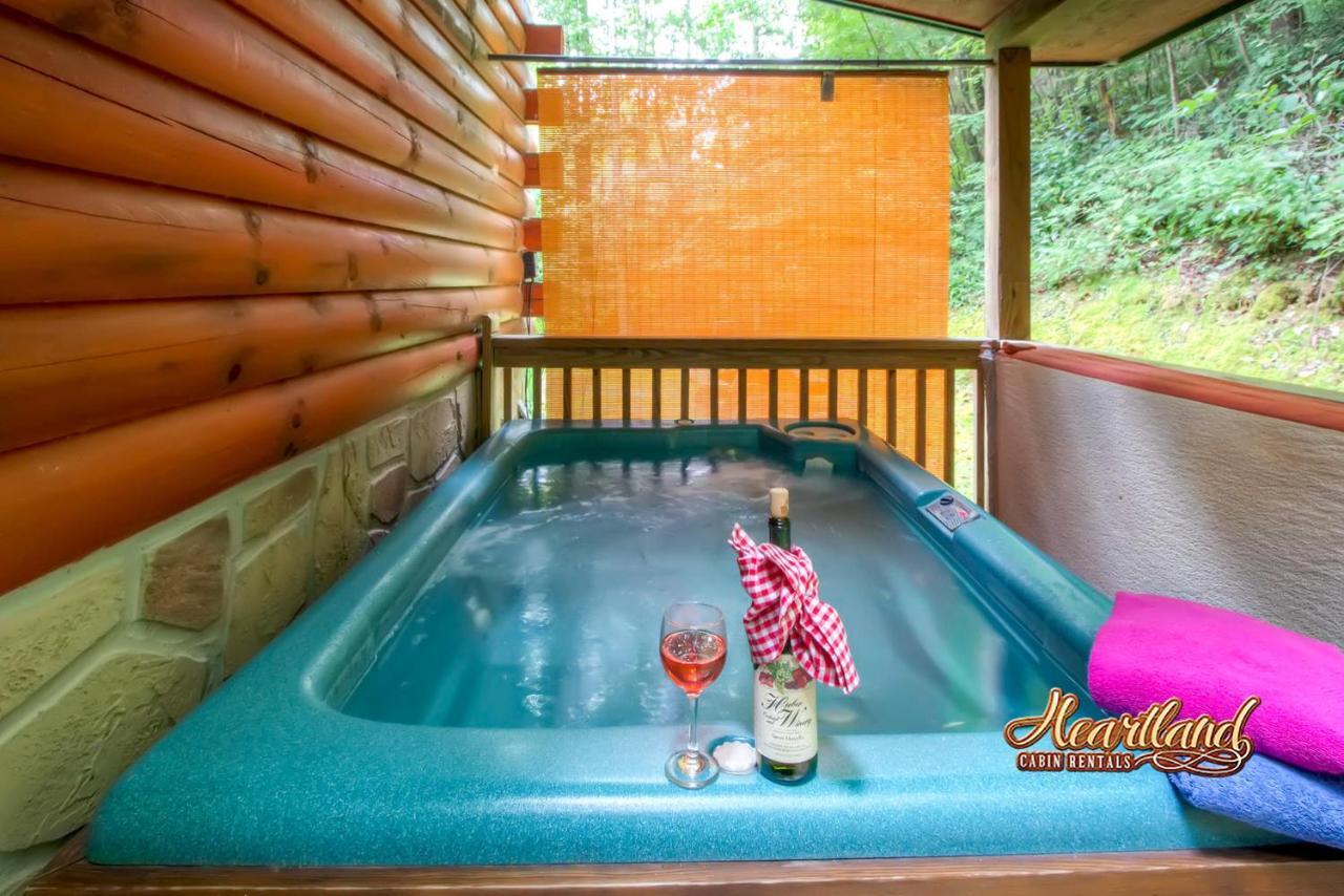 Romantic Retreat Гатлинбург Экстерьер фото